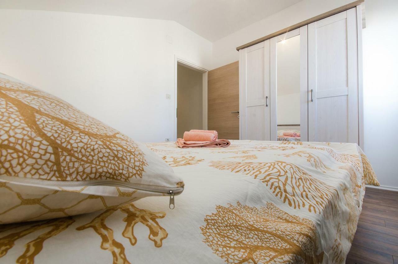 Apartman Korina Sukošan المظهر الخارجي الصورة
